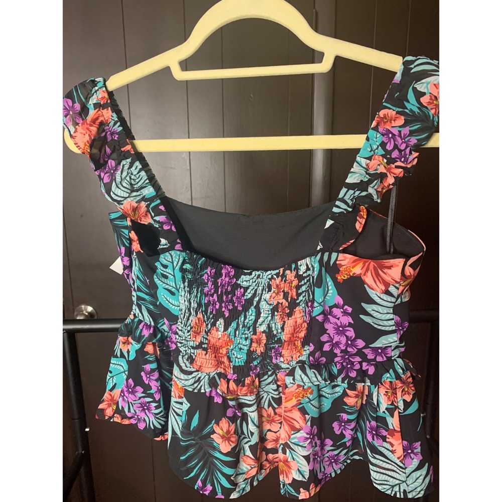 💫HP‼️💫 NWT LOST + WANDER Beach Wonderland Floral Ruffle Shoulder Tank, Small - Picture 8 of 10